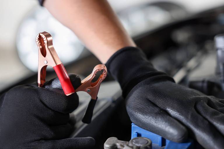 Autobatterie Starthilfe Autobatterie Starthilfe