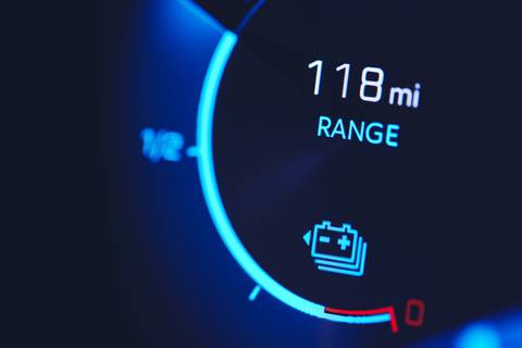 EV, PHEV & Co.: Was bedeuten die E-Auto-Bezeichnungen?