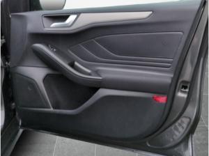Ford Focus Turnier Titanium Hybrid ACC Navi LED Wipa PDC Kamera