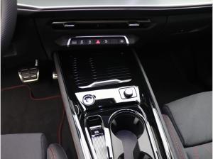 Audi Q3 SUV TFSI quattro S-tronic | TechPro,Pano,AHK
