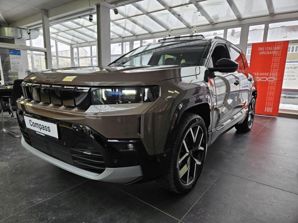 Jeep Compass Elektro First Edition - sofort verfügbar - Panoramadach