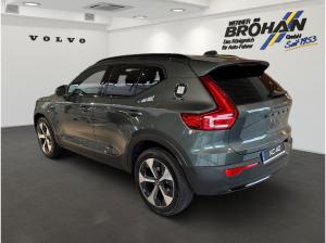 Volvo XC40 B3 Mild-Hybrid Benzin Plus Dark