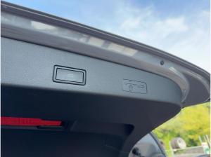 Volkswagen Golf Variant VIII 1.5 eTSI DSG R-Line Navi LED SHZ