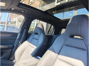 LYNK & Co 01 PHEV More ALLE FARBEN G