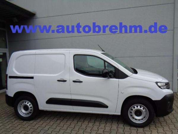 Peugeot Partner Kastenwagen M 100 Bodenplatte, Seitenverkleidung, Allwetterreifen