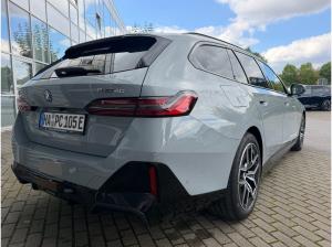 BMW i5 eDrive40 MSportPro HUD PANO DAProf AHK