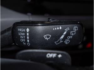 Volkswagen Golf VIII 2.0 TSI Style LED-Plus Massage Keyless