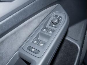 Volkswagen Golf VIII 2.0 TSI Style LED-Plus Massage Keyless