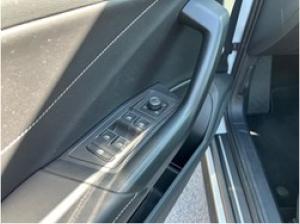 Volkswagen T-Roc 2.0 TDI Style - + 4Motion + DSG + AHK + Navi + Kamera +