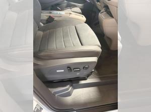 Volkswagen Multivan Edition Vollausstattung LED STandhzg AHK Navi Kamera Massagesitze