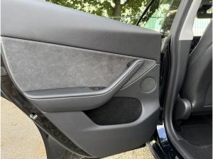 Tesla Model Y Long Range Dual Motor +SOFORT VERFÜGBAR+