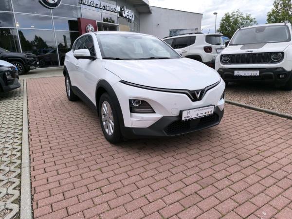 VinFast VF6 Eco