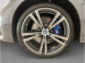 BMW 330 Touring Plugin-Hybrid xDrive M-Sport Aut. - inkl. Haustürlieferung