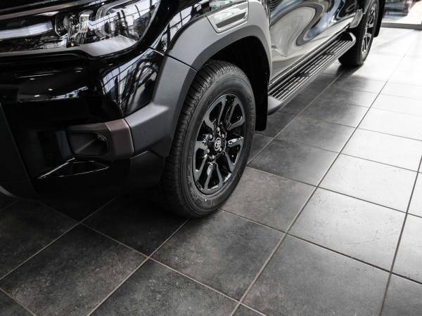 Toyota Hilux 2.8 D-4D DoubleCab 4X4 Invincible