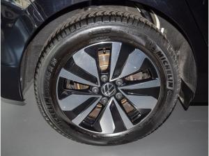Volkswagen Golf VIII 1.5 TSI Move Navi LED Keyless Sitzhzg.