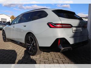 BMW 520 d Touring M-Sport/360°/ACC/Head-Up/AHK/Pano./HK/Standhzg./Klimat.Sitze/Lenkradhzg./Shz.hinten/e.Sitz