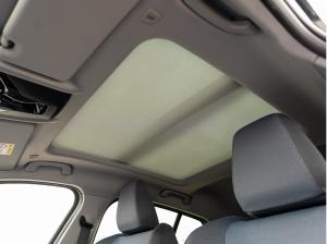 BMW 120 PANO AdLED KoZg SpSitze SpieglP ParkA S-Glas *Mehrere Farben Verfügbar*