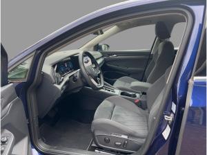 Volkswagen Golf VIII 1.5 eTSI DSG Style Navi LED-Plus PDC