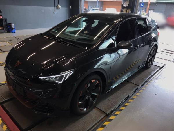 Cupra Born e-Boost electric 170kW 1-Gang-Automatik 4 Türen