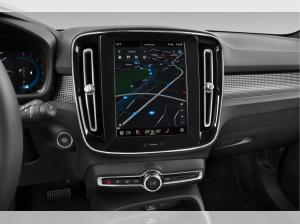 Volvo XC40 B4 FWD in Plus- & Ultra-Variante (auch als Black Edition vorhanden)