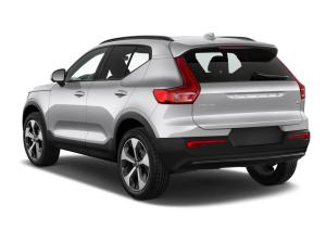Volvo XC40 B4 FWD in Plus- & Ultra-Variante (auch als Black Edition vorhanden)
